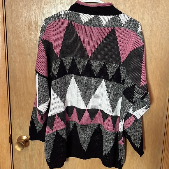 Vintage Sweater - Geometric Pattern - Picture 2 of 3
